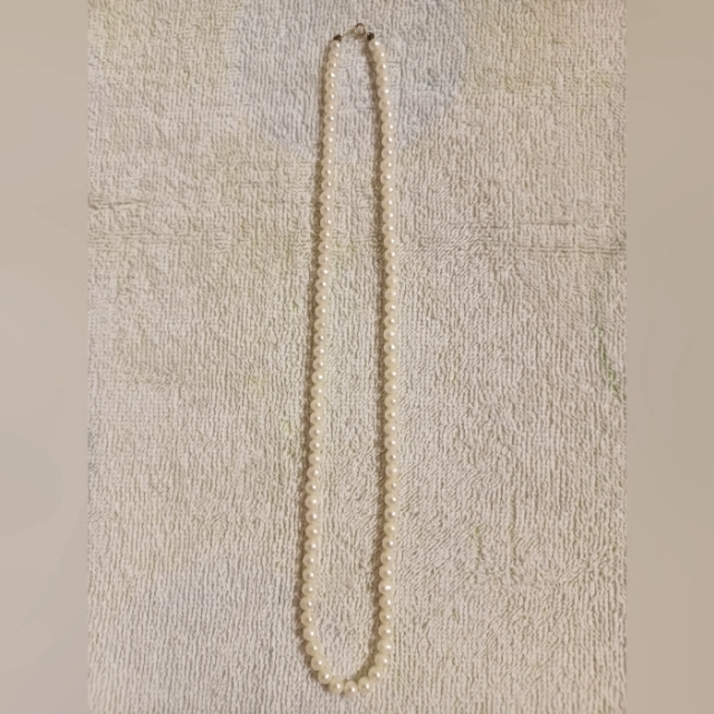 Vintage 18" Genuine Cultured Pearl Necklace-14K Spring Ring Clasp-101 Pearls